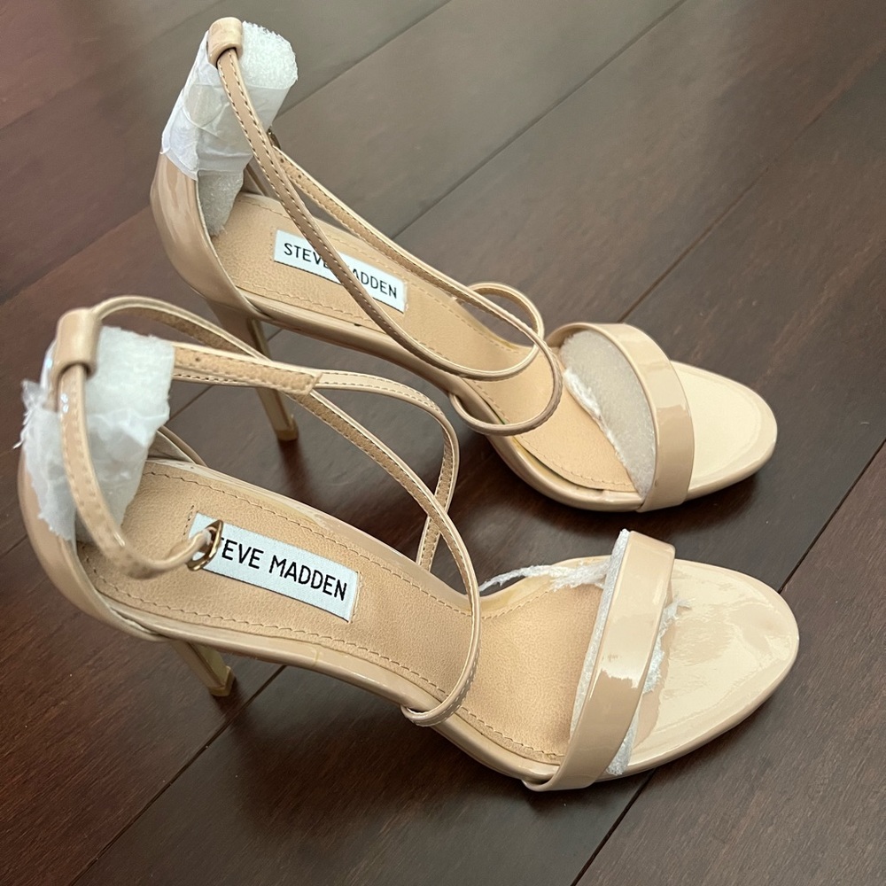 Steve Madden Feliz in Patent Blush Size 8.5
